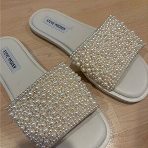 Steve Madden Pearl Embellished Sandals in Cream Never Worn